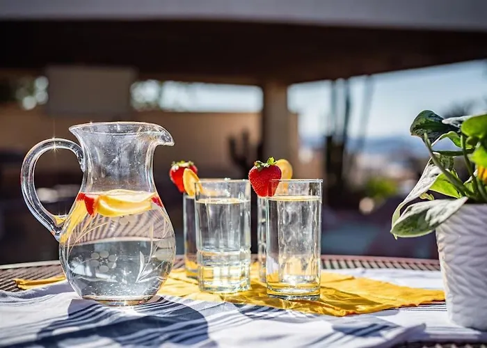 Holiday home Peruvian-4 Bed Desert Oasis -pool, Hot-tub &outdoor Kitchen Lake Havasu City