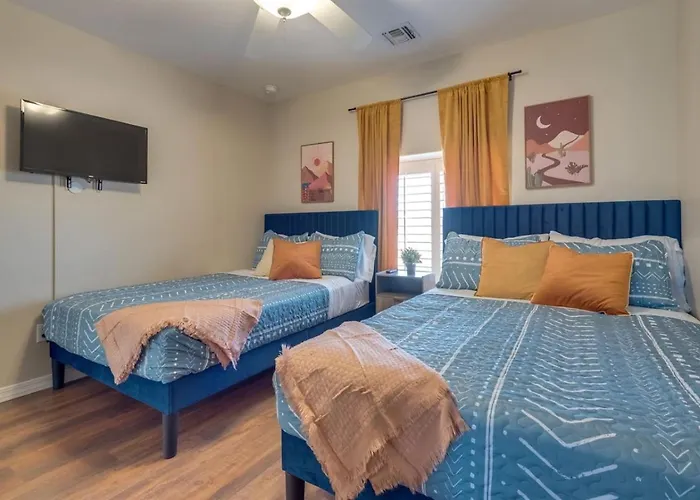 Peruvian-4 Bed Desert Oasis -pool, Hot-tub &outdoor Kitchen Lake Havasu City