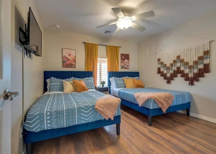 Peruvian-4 Bed Desert Oasis -pool, Hot-tub &outdoor Kitchen * Lake Havasu City