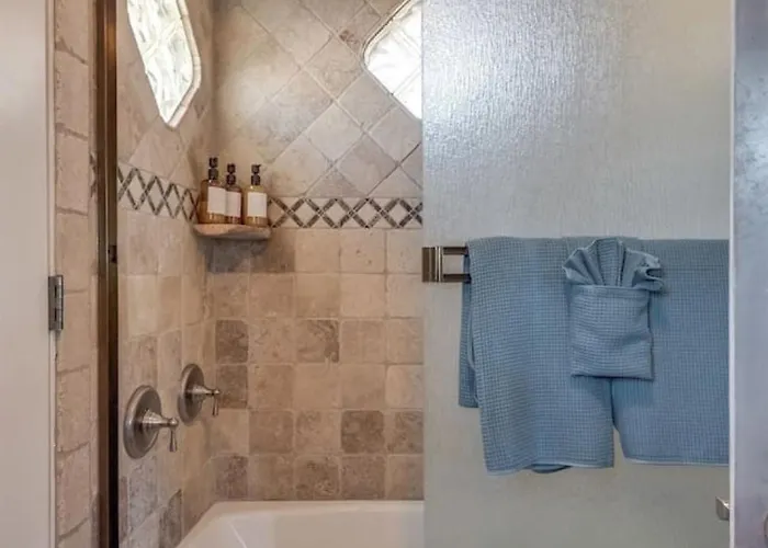 Peruvian-4 Bed Desert Oasis -pool, Hot-tub &outdoor Kitchen * Lake Havasu City