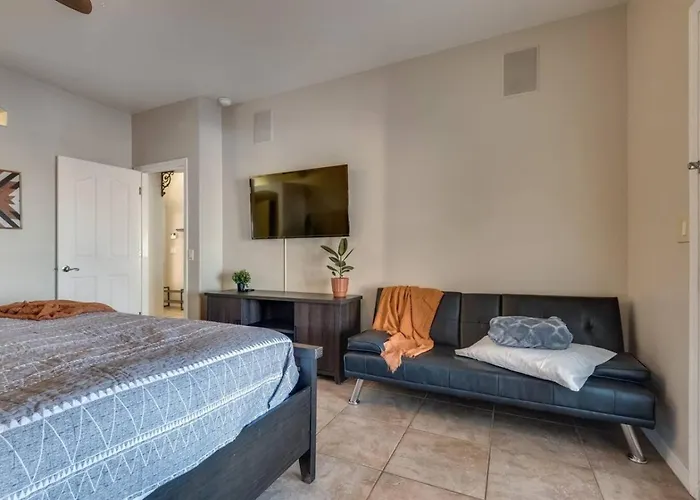Peruvian-4 Bed Desert Oasis -pool, Hot-tub &outdoor Kitchen * Lake Havasu City